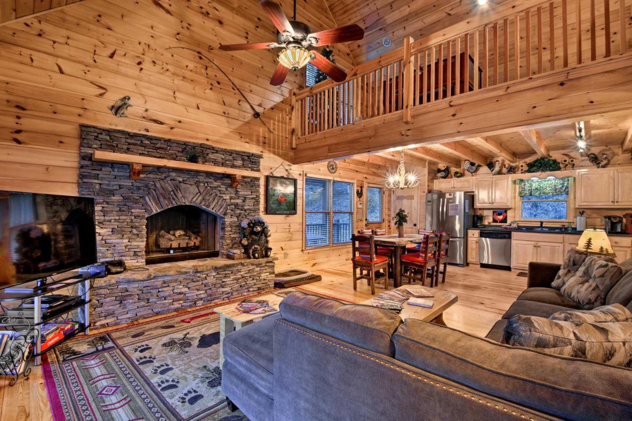 Riverside Ellijay Cabin With Hot Tub And Game Room Екстериор снимка