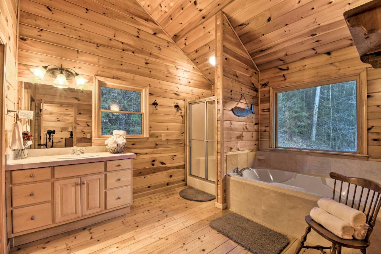 Riverside Ellijay Cabin With Hot Tub And Game Room Екстериор снимка